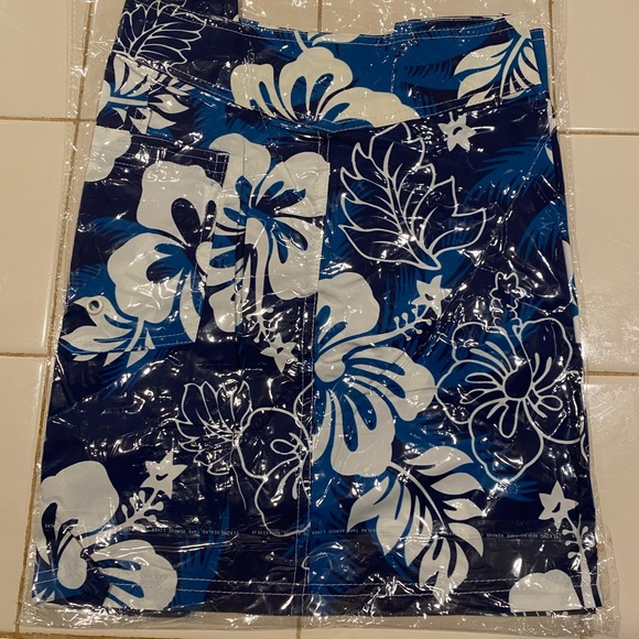 Kids Hawaiian print shorts for sale! Size 13. Brand new! - Picture 3 of 9